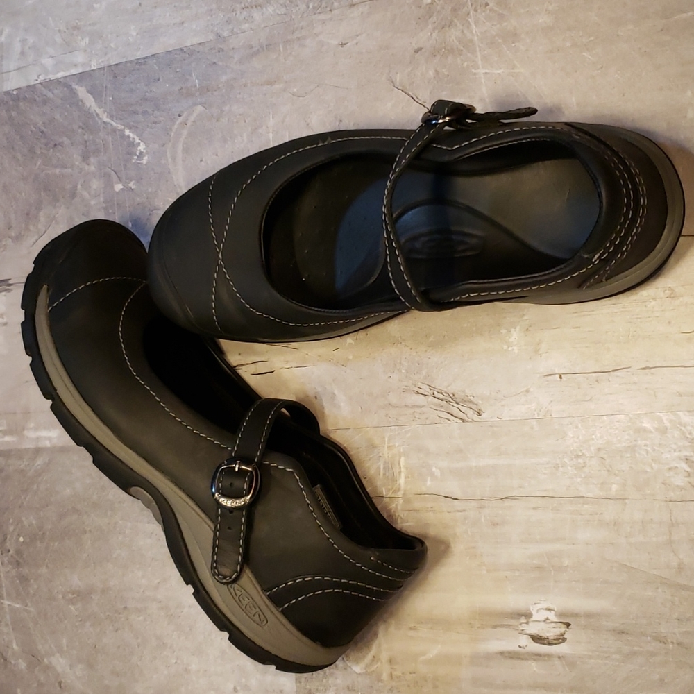 Keen Sandal Slip On Strap Black Gray Clog Womens 8.5 8 1/2